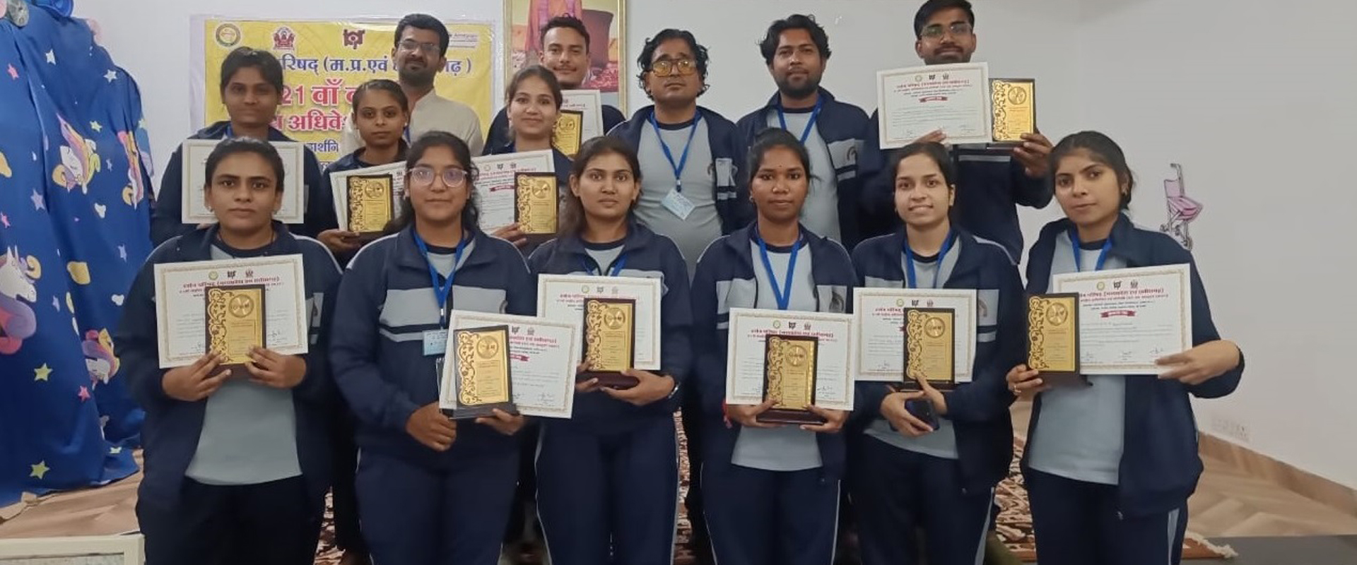 Students Present Research Paper at Ujjain University